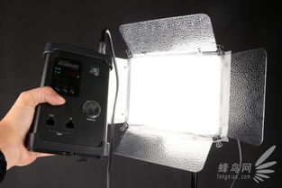 说器材 效果更自然 爱图仕LS 1s型LED摄影灯评测
